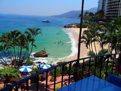 --  PARADISE FOUND ON THE BEACH  --
