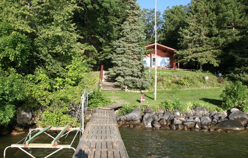 Rustic, Cozy, Lakefront Cabin On Leech Lake- Perfect For Families & Fisherfolk