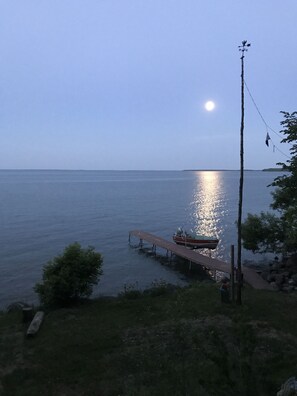 Beach - Rustic, Cozy, Lakefront Cabin On Leech Lake- Perfect For Families & Fisherfolk (Cass Lake)