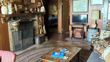 TV connectée, lecteur de DVD, livres, vidéothÚque