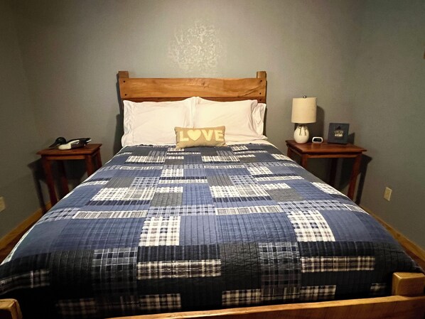 2 bedrooms, iron/ironing board, WiFi, bed sheets