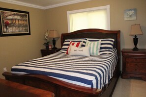 3 bedrooms, desk, iron/ironing board, travel crib - Open Heated Pool Home with 2 car garage  (Sarasota)