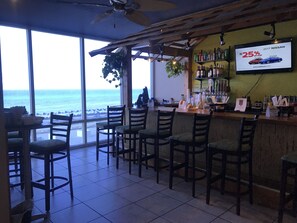 Bar (en la propiedad)