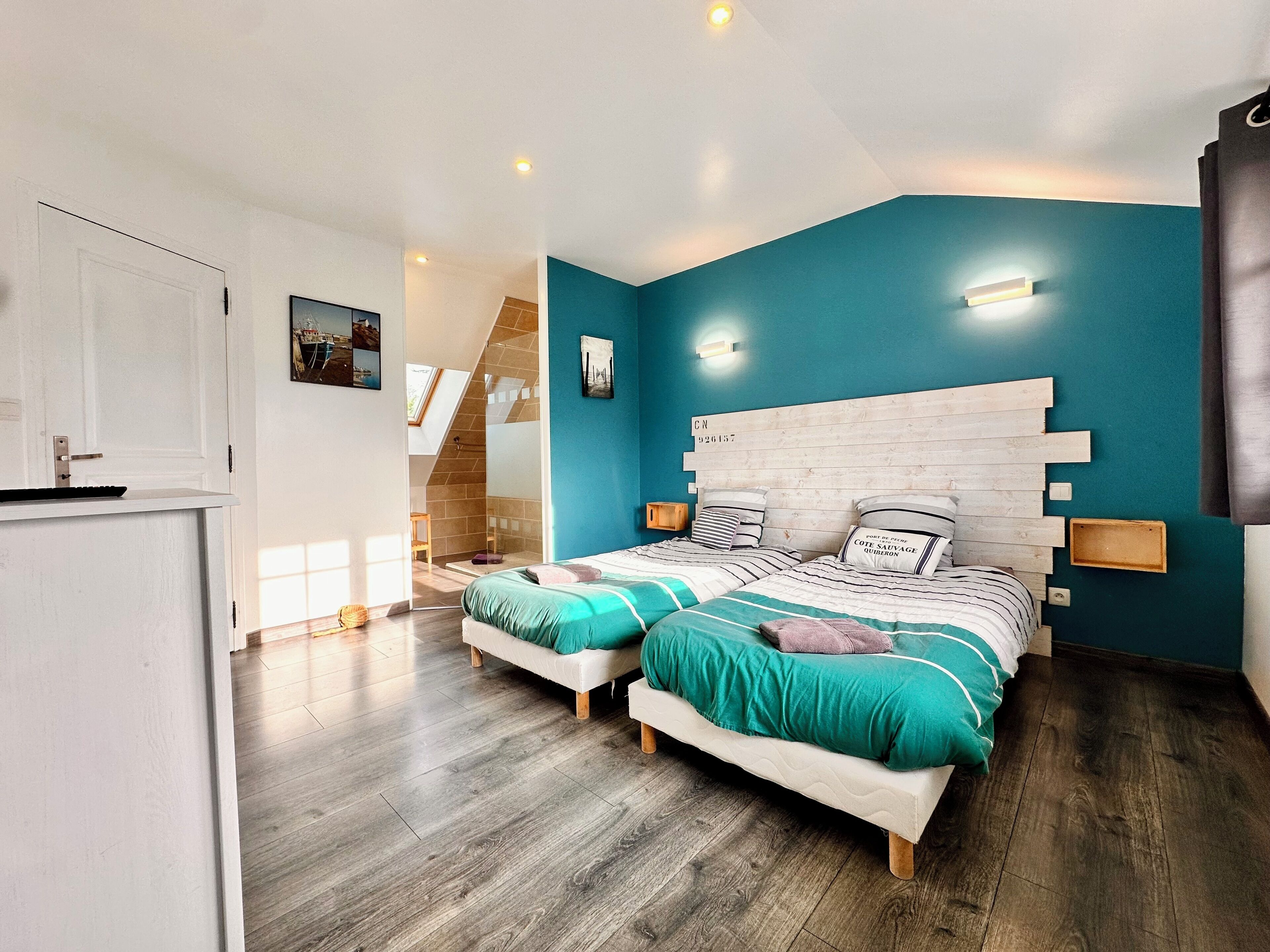 3 makuuhuonetta, silitysrauta/-lauta, Wi-Fi, vuodevaatteet