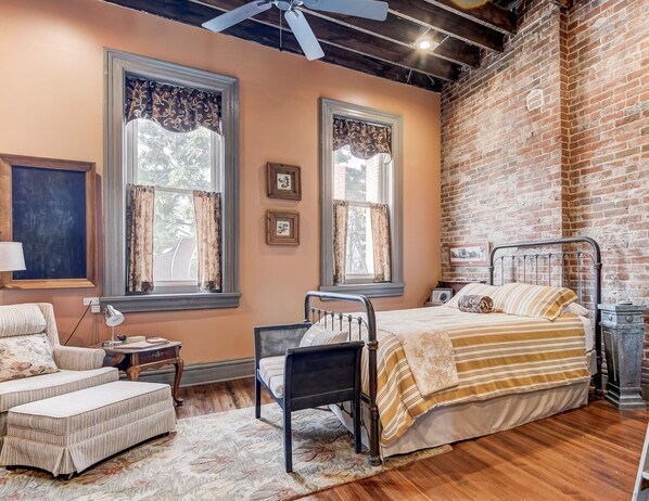 1 chambre, fer et planche à repasser, Wi-Fi, literie fournie