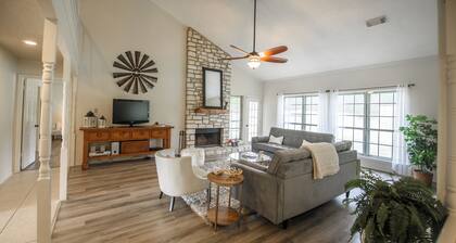 Uudistettu maalaistalo 9 hehtaarilla.