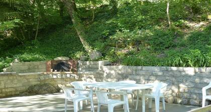 The Maz de la Vis, in a magical natural setting
