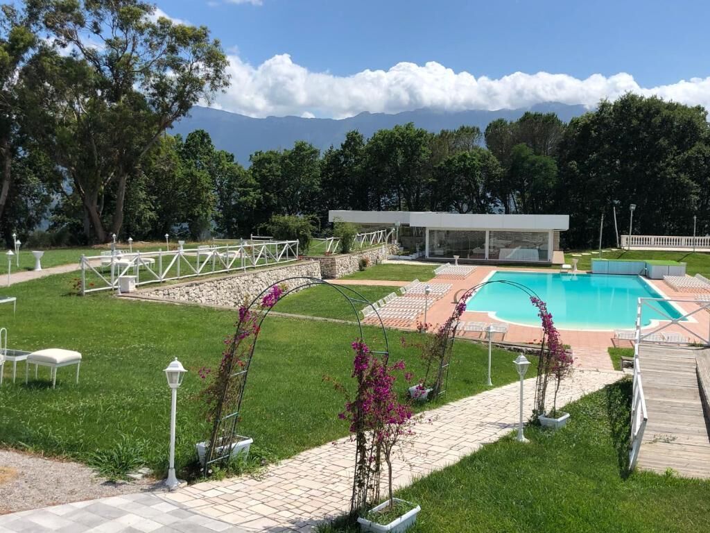 Seasonal outdoor pool, pool umbrellas, sun loungers