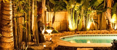 室外游泳池,恒温泳池