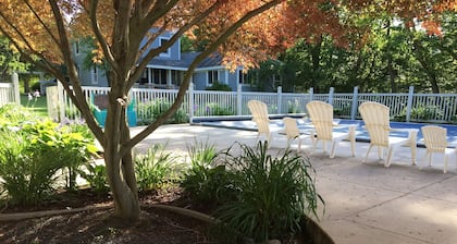 Pet Friendly and peaceful setting!