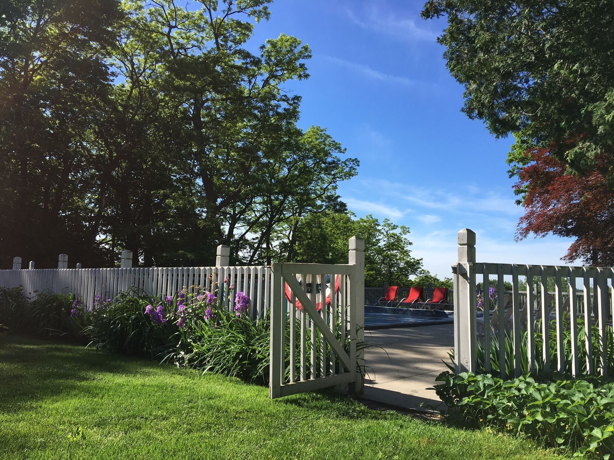 Alberca al aire libre y alberca climatizada
