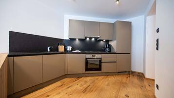 Exclusive Apartment, Non Smoking, Patio | 2 bedrooms, free WiFi, bed sheets