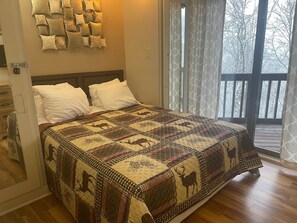 3 soverom, strykejern/-brett, wi-fi og sengetøy