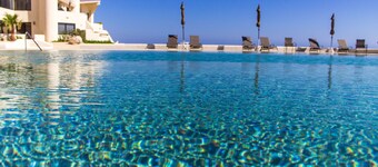 CABO Stunner ~ Ocean View Beach Condo avec magnifiques couchers de soleil dormir 6+