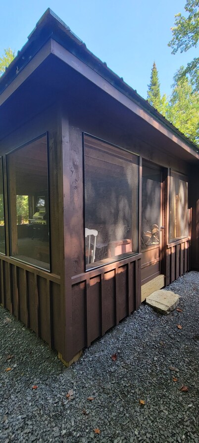Camp Dennis - Cozy Cabin