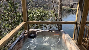 Bain à remous extérieur