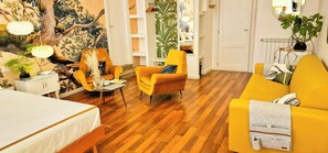 Premium Quadruple Room | Minibar, desk, free WiFi, bed sheets - Napoli Tree - Lungomare (Naples)