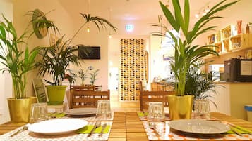 Colazione a buffet inclusa, servita tutte le mattine