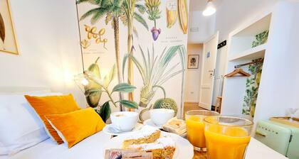 Napoli Tree - Lungomare