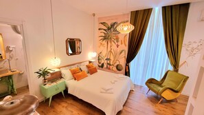Classic Double Room | Minibar, desk, free WiFi, bed sheets - Napoli Tree - Lungomare (Naples)