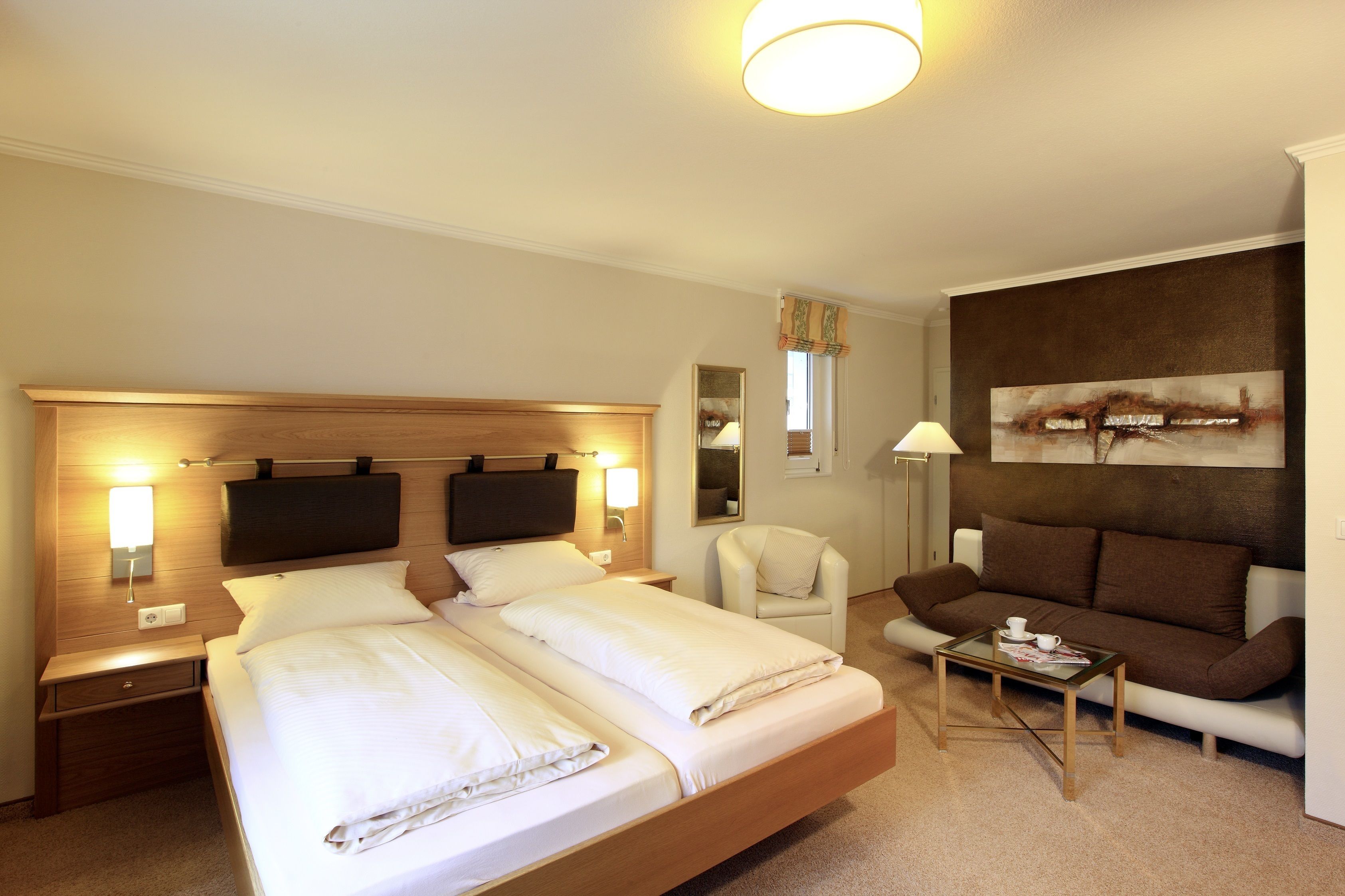 deluxe double room | 1 bedroom, hypo-allergenic bedding, in-room safe, desk