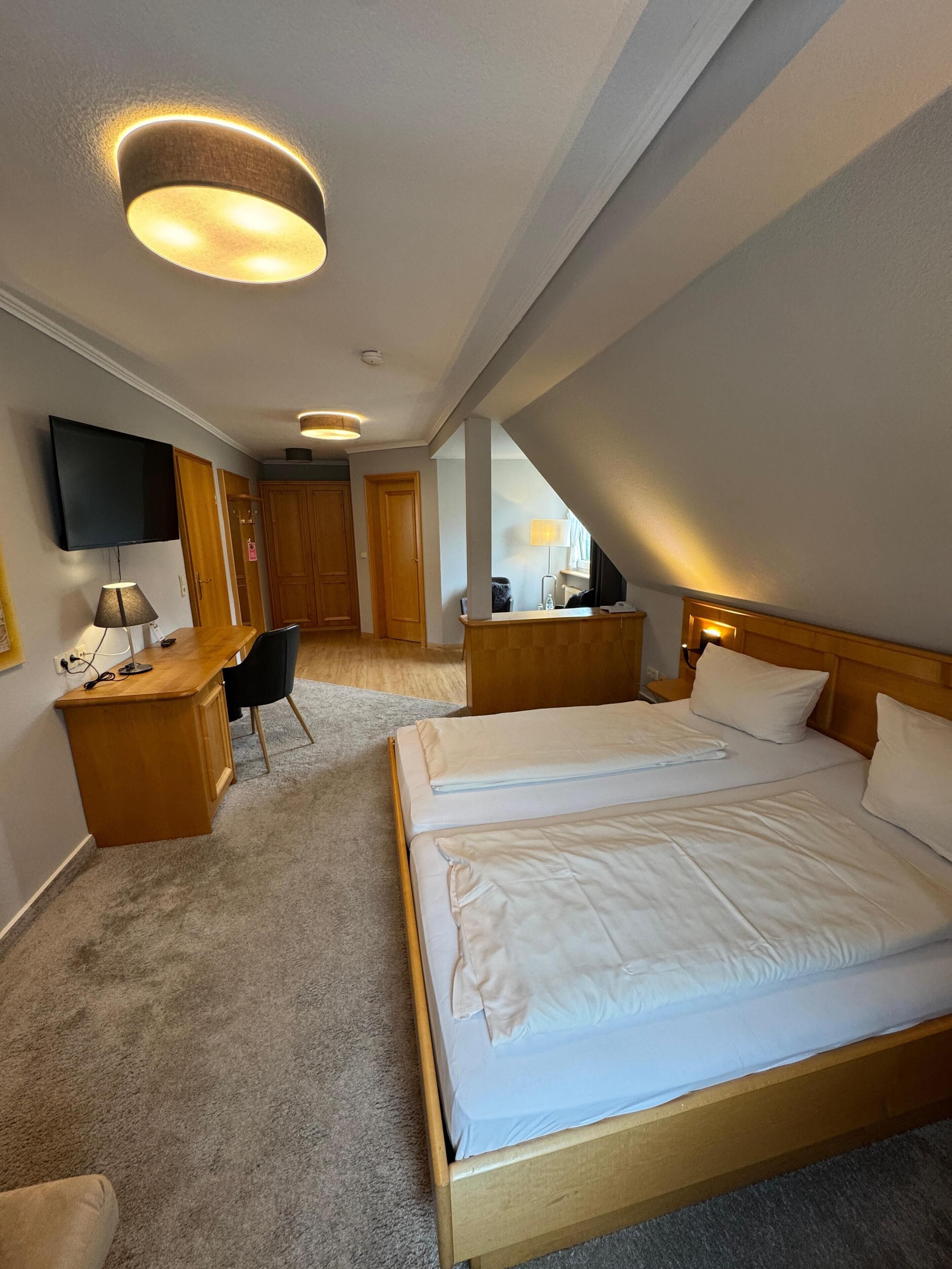 Deluxe Double Room | Hypo-allergenic bedding available, in-room safe, desk, soundproofing