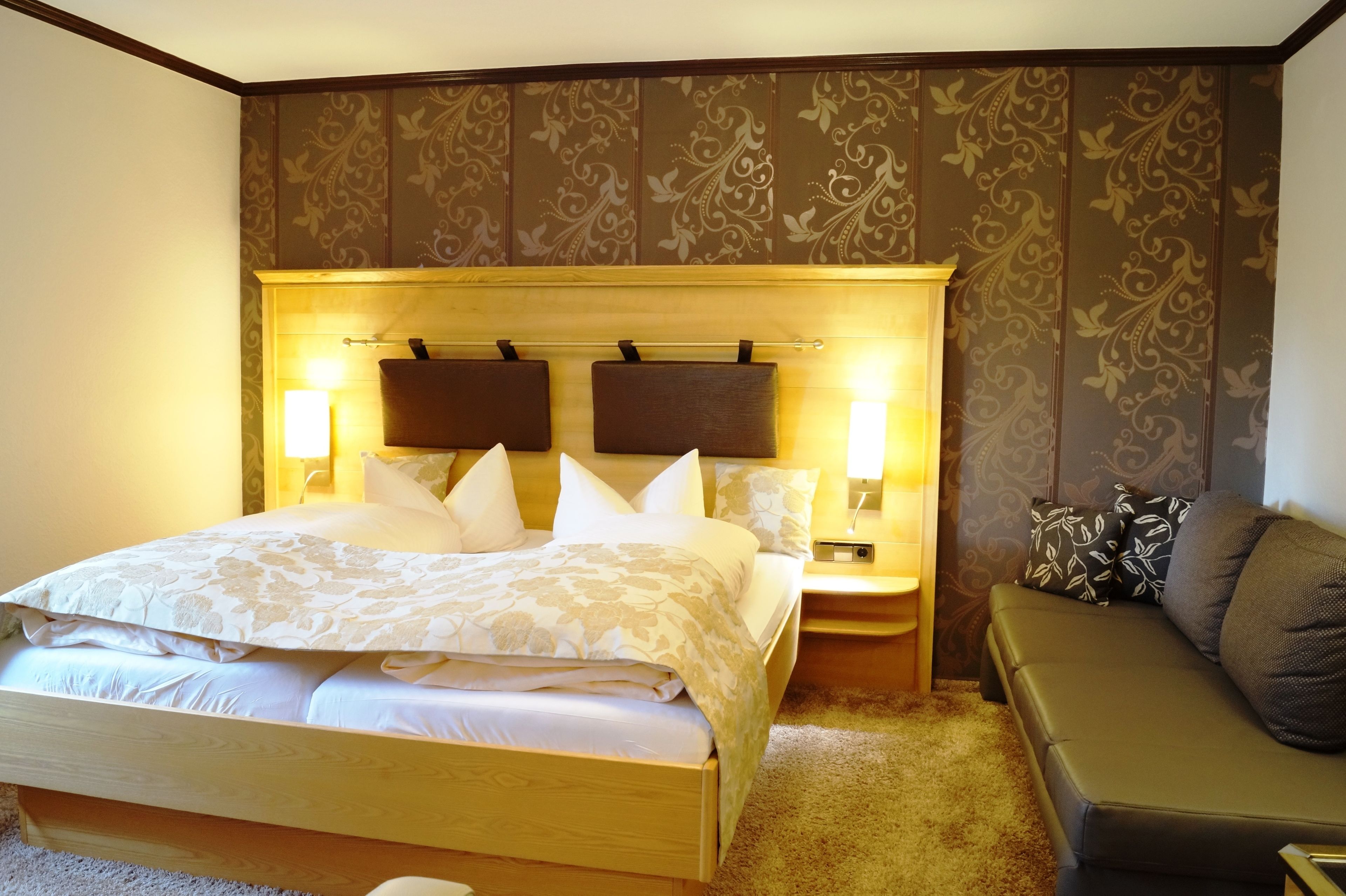 deluxe double room | 1 bedroom, hypo-allergenic bedding, in-room safe, desk