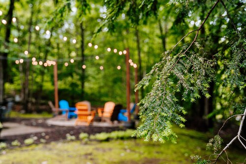 Fantastic 4-Season Cabin at Baxter Lake - Sleeps 8 -  Dog Friendly 