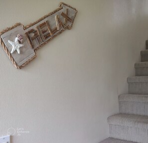 Interior - NO CLEANING FEES! A Little Bit of Heaven-FREE Kayaks-Launch From Bank-Near Beach (Waldport)