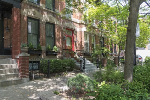 Ein halben Block von der Lincoln Park und den Zoo