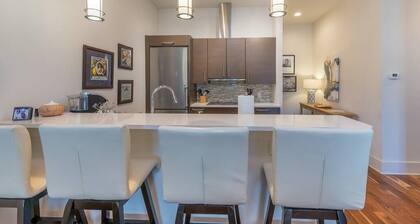 Modern Elegance In The Heart Of Winter Park - 2 beds/2 baths