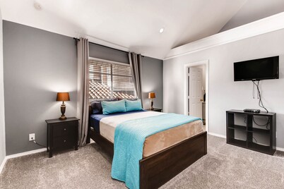 Uptown/Katy Trail Chic & Central With Patio