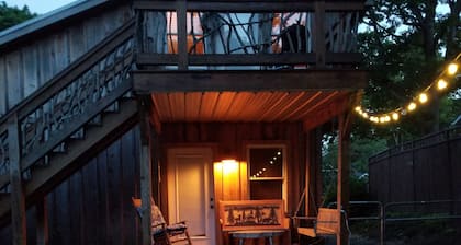 Chambre supĂ©rieure confortable avec baignoire spa et vue sur les montagnes des 7 sĆurs!
