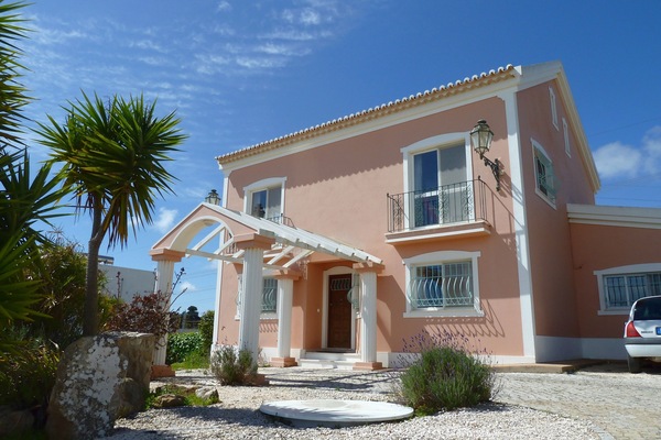 Front of Highview Villa with ample private parking space.