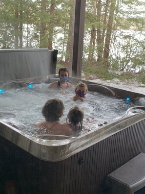 Baignoire à remous extérieure