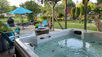 Bain à remous extérieur