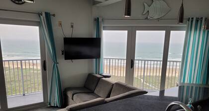 Aquarius #704 Gorgeous OCEAN VIEW Permit #2018-DY1VOZ