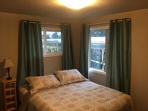 2 slaapkamers, een strijkplank/strijkijzer, gratis wifi, beddengoed
