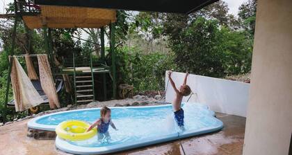 Tarzan Jungle Home - Tyrolienne, piscine, toboggan, climatisation, Wifi rapide!