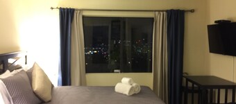 Burbank Hills New Suite with City Light Views and access to Balcony!