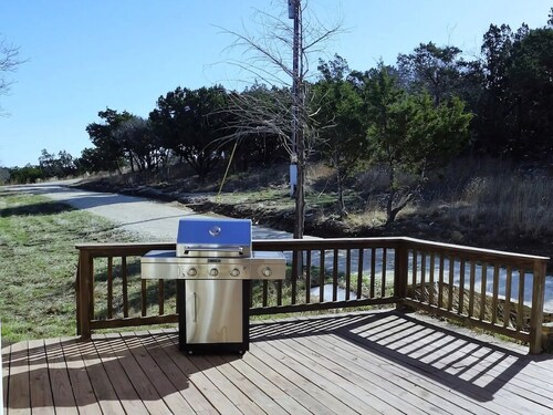 Hill Country Views Fire Pit Hiking Trails 40 acres