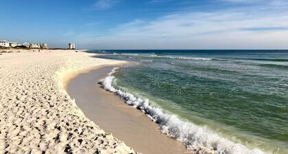 VERY NICE - 2 kuningas BR / 2 BA - Executive - 4 korttelia BEACH - EI VAIHTOJA