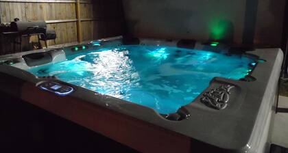 Yksityinen vetäytyminen turvallisessa, ystävällisessä esikaupungissa suurten risteyksissä!