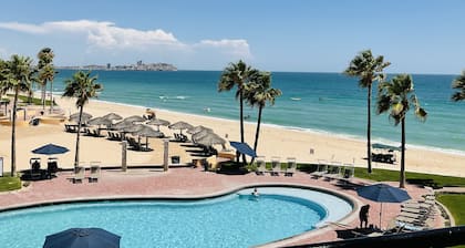 Atemberaubende, direkt am Strand, 2bed 2bath Princesa de Penasco Wohnung umgebaut.