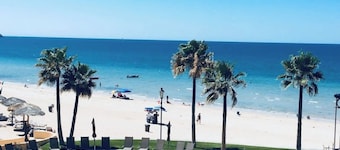 Breathtaking, Beachfront, 2bed 2bath remodeled Princesa de Penasco condo.