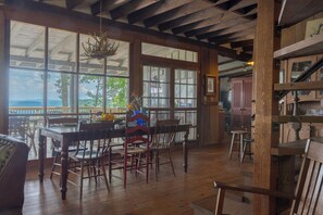 Dining - Private Cabin Near Savage Gulf State Park (Beersheba Springs)