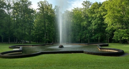 Stay and Play @ Railway Rest, near AVL, trails, falls