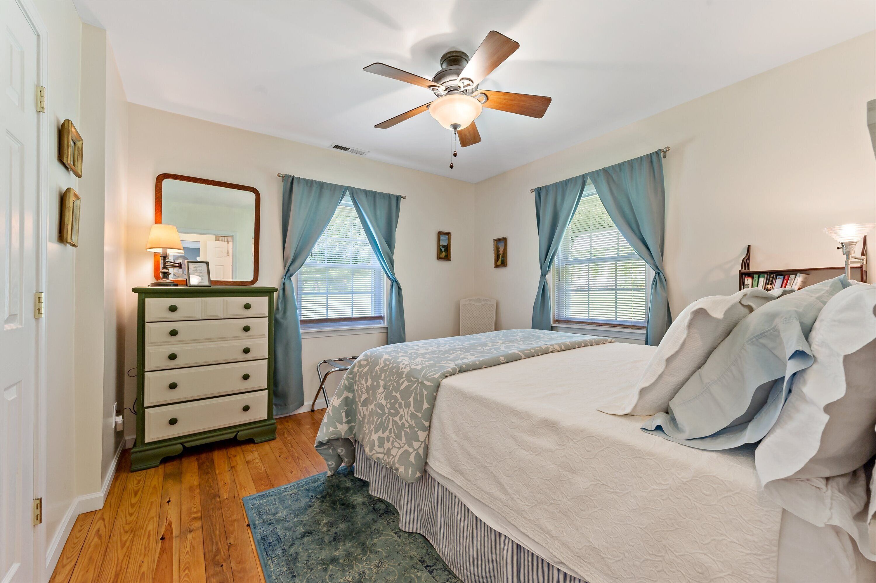 2 Schlafzimmer, Bügeleisen/Bügelbrett, Reisekinderbett, kostenloses WLAN