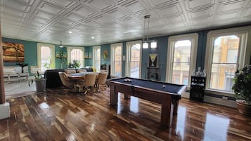 Spielezimmer