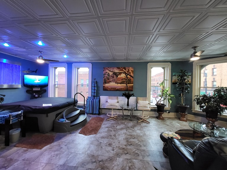 4000 Sq Ft Luxury Loft Downtown Duluth! - The Ledges, Duluth